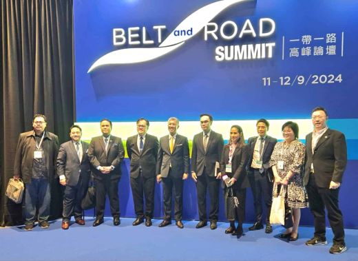 Minister of Invest, Trade and Industry of Malaysia , is invited as the keynote speaker and opening remark for the Belt and Road Summit.