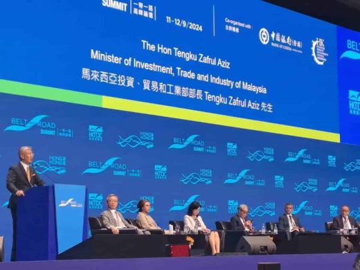Minister of Invest, Trade and Industry of Malaysia , is invited as the keynote speaker and opening remark for the Belt and Road Summit.